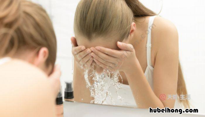 黑面膜多久敷一次黑面膜的使用次数