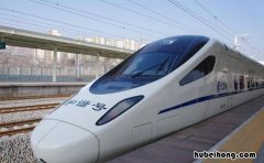 28寸行李箱可以带上动车吗多少钱 28寸行李箱可以带上动车吗?