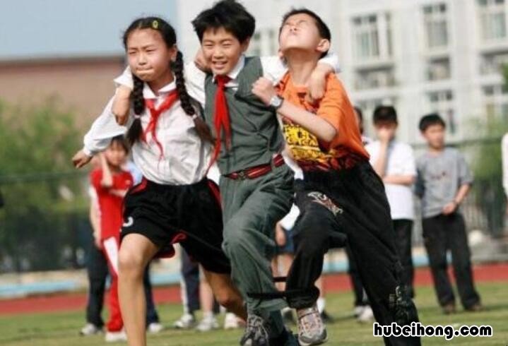 同学之间闹矛盾家长怎么处理 怎样妥善处理家长与学生之间的矛盾