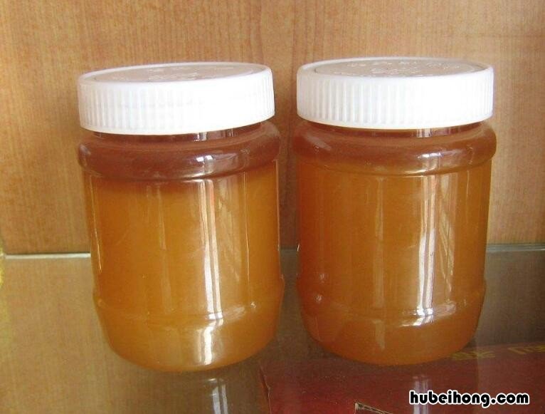 常温蜂蜜有结晶体嘛能吃吗 常温蜂蜜有结晶体嘛为什么