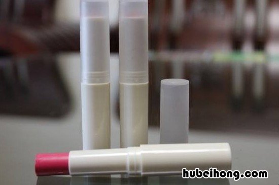 对于过期的化妆品属于什么垃圾 过期化妆品是属于什么垃圾?