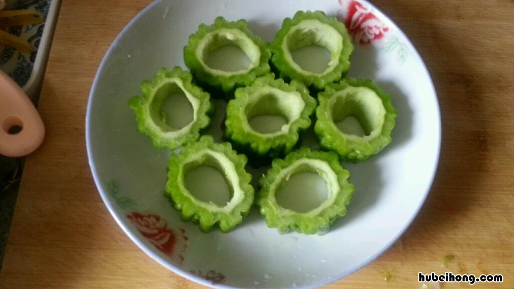 紫薯苦瓜可以一起吃吗 紫苏酿苦瓜