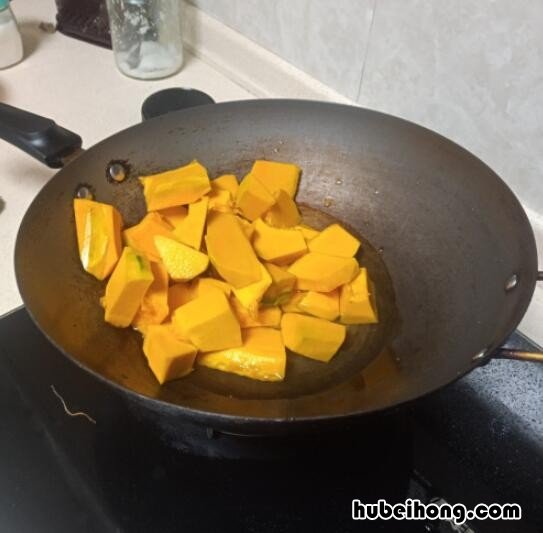 南瓜汤怎样熬才好喝 南瓜怎么煮汤才好吃