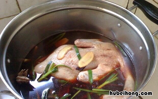 卤鸭怎么做才好吃又简单 卤鸭怎么做才好吃窍门