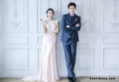 冬天拍婚纱照好看吗 冬天穿什么样的婚纱好看