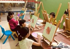 小孩学学画画有什么好处 学画画对孩子有什么好处?