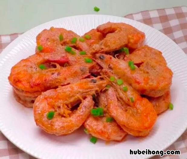 咸蛋黄大龙虾的做法 咸鸭蛋黄烧龙虾