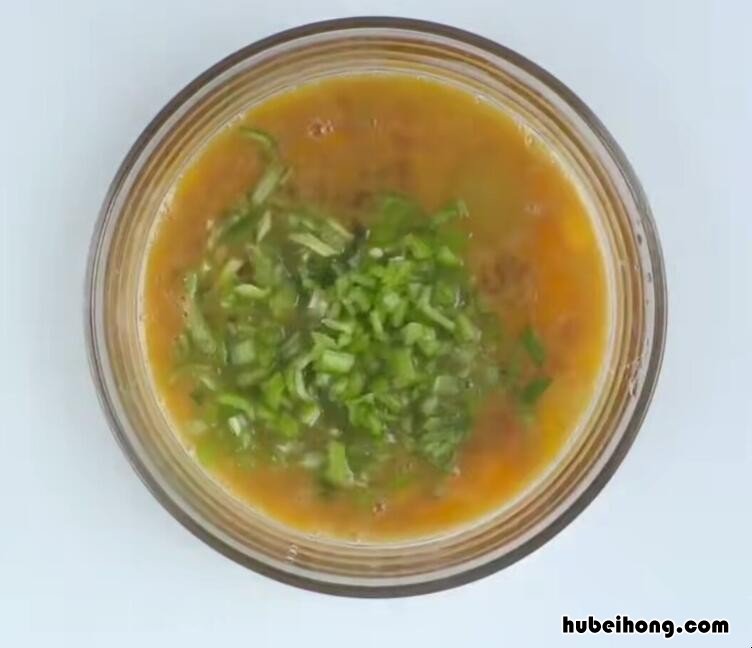 小葱大饼怎么做 圆葱饼家庭版做法