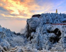 峨眉山哪几个景点必去 峨眉山是哪个地方的景点