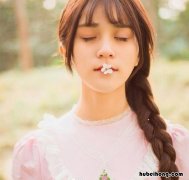 好看的麻花辫怎么扎简单 好看的麻花辫怎么扎视频教程