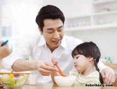 小孩不爱吃饭怎么办 很瘦口臭 小孩不爱吃饭怎么办 很瘦挂什么科