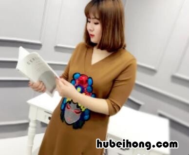 胸大体胖的人怎么穿衣服才好看? 胸太大穿衣服好显胖