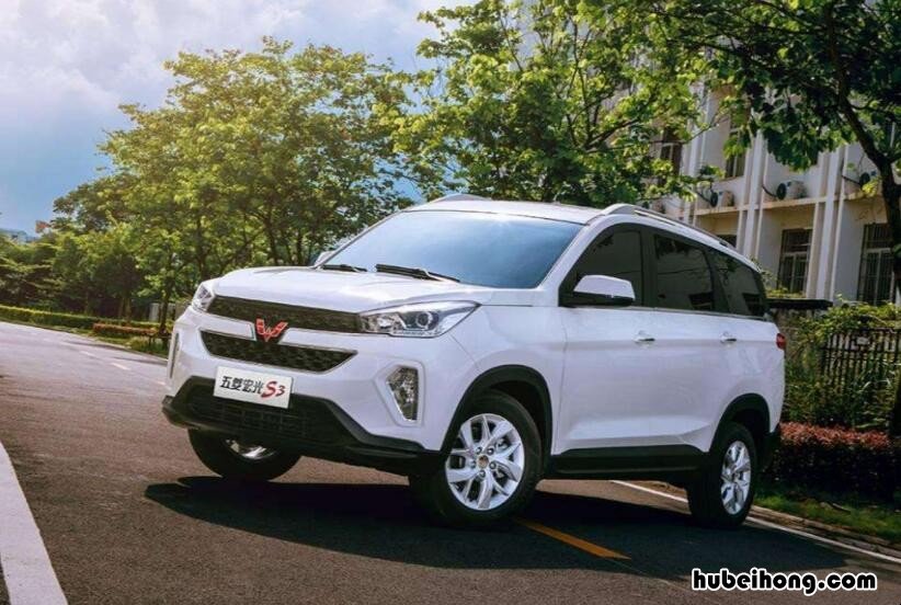 五菱宏光七座价格表 七座五菱宏光车的价格