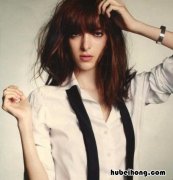 发际线高怎么扎头发女 发际线高怎么扎头发?