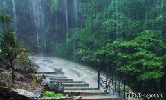 出去旅游碰到下雨 出门旅游就下雨