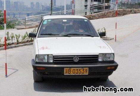 侧方位停车出库点怎么看 侧方位停车出库车头看点