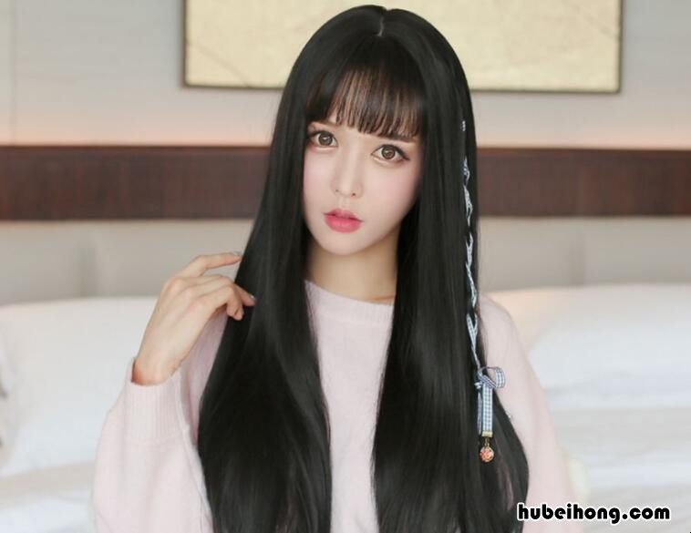 头圆头发软适合什么发型 硬直头发适合什么发型