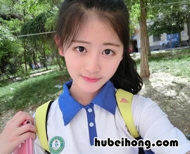 夏天校服怎么穿好看 夏天校服怎么穿好看?