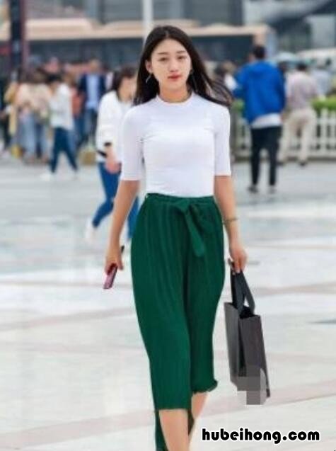夏季阔腿裤怎么搭配外套女 夏季阔腿裤怎么搭配外套图片