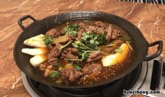 使用铁锅炒菜有黑渣怎么处理掉 使用铁锅炒菜有黑渣怎么处理干净