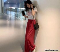 红色阔腿裤穿什么鞋好看男 红色阔腿裤配什么鞋子