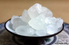 冰糖和白砂糖的区别是什么意思 冰糖和白砂糖的区别是什么呀