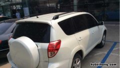 入库时怎样不刮旁边车 出车位怎样防止刮旁边车