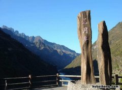 月亮水岩探洞感受 阳朔月亮水岩探洞