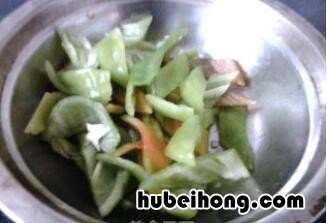 干炒鸡小腿怎么做好吃 干炒鸡小腿怎么做才好吃