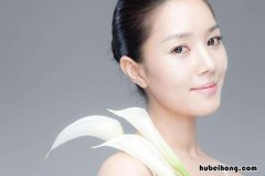 怎样改善皮肤暗黄问题呢 怎样改善皮肤暗黄问题女生
