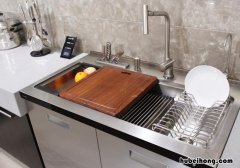 厨房水槽防水贴怎么除掉图片 厨房水槽防水贴怎么用