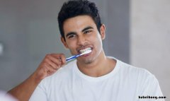怎么刷牙能使牙齿变白去除口臭 怎么刷牙能使牙齿变白小妙招
