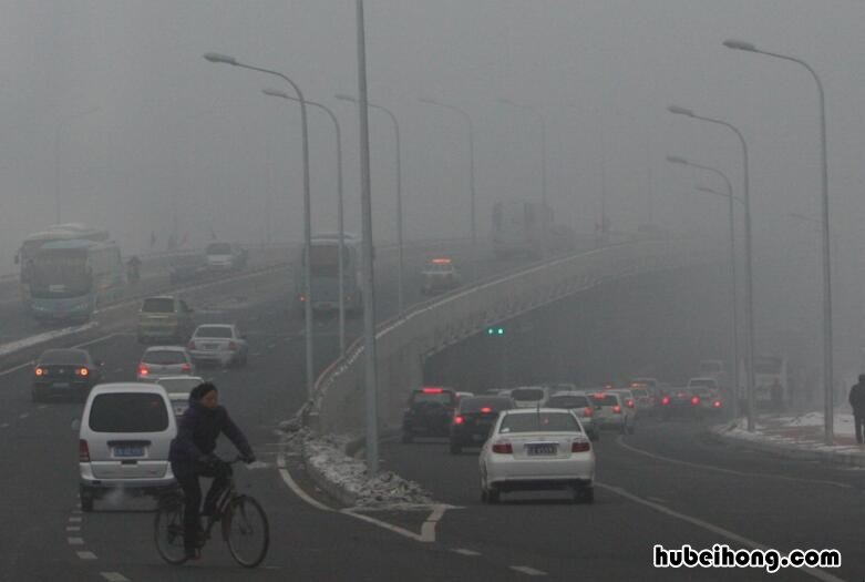 雨雾天气如何安全行车视频 雨雪雾天气如何安全行车