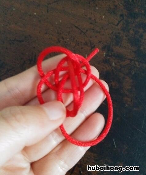 如何钉纽扣 打结 怎么打结扣
