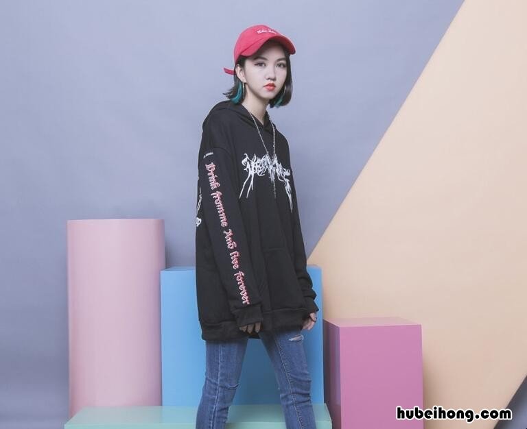 卫衣怎么穿才时尚 卫衣要怎么穿才好看