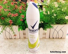 止汗喷雾和止汗露哪个好用 止汗剂怎么喷
