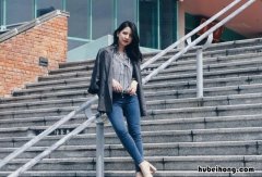为什么穿牛仔短裤会卡档 牛仔裤卡档能撑大吗