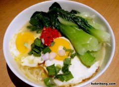 自己做鸡蛋面包怎么做? 自己做鸡蛋面怎么煮