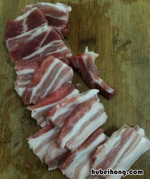 江西的米粉蒸肉的视频做法 江西美食米粉蒸肉