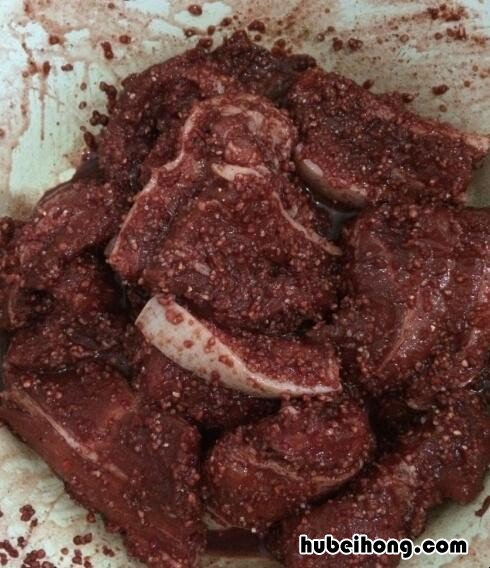 江西的米粉蒸肉的视频做法 江西美食米粉蒸肉
