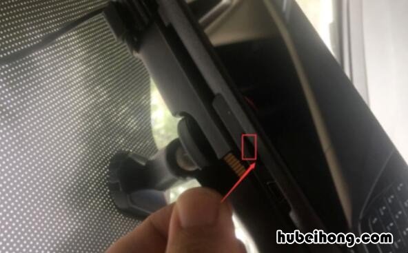 圆柱形行车记录仪怎么取卡 行车记录仪怎样取出内存卡
