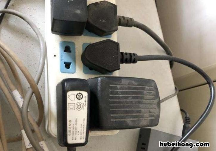 家庭用电属于交流电还是直流电 家庭用的电是交流电还是直流电
