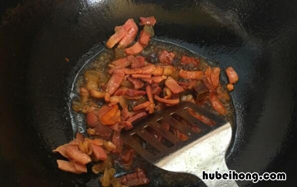火腿炒豆角丝怎么做才好吃 火腿炒豆角怎么做好吃