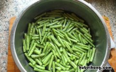火腿炒豆角丝怎么做才好吃 火腿炒豆角怎么做好吃