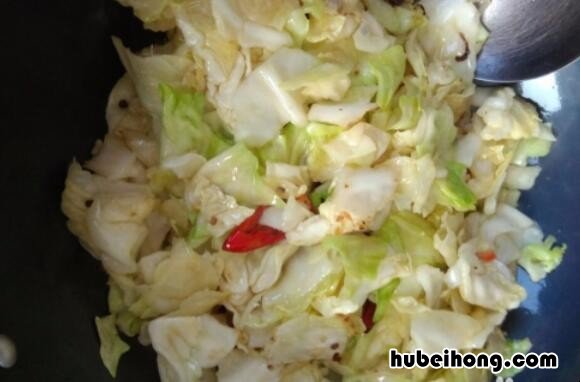 炒手撕包菜怎么炒好吃窍门 炒手撕包菜怎么炒的