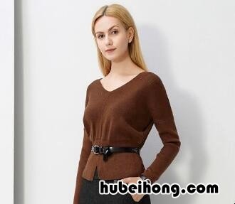 焦糖色大衣配什么内搭图片女士 焦糖色大衣配什么颜色内搭图片