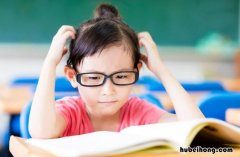孩子一年级学的很吃力怎么办 小学一年级的孩子厌学怎么办