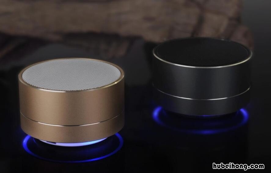 蓝牙音箱怎样拆开外壳 如何拆解蓝牙音箱