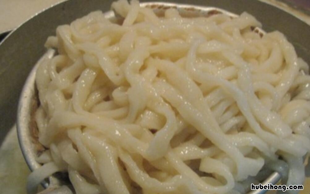 炸酱面酱是什么味道 炸酱面的样子和味道描述