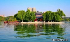 大明湖在哪个省区 大明湖在哪个省的哪部